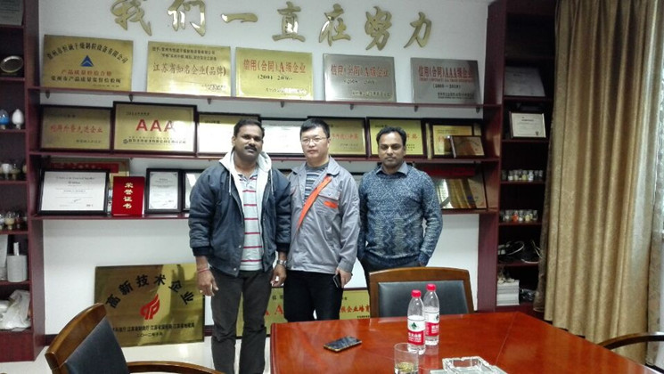 馬來西亞客戶來我司購買設備！